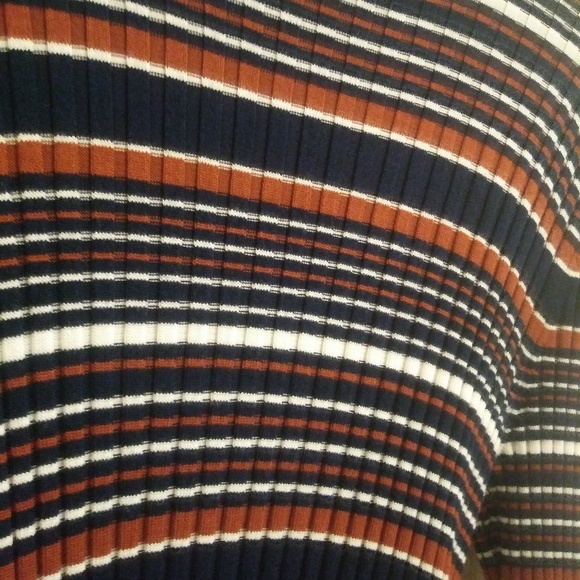 Striped Body Con Dress - Picture 2 of 6